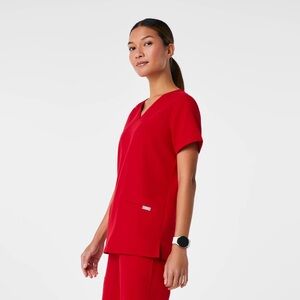 Casma Three-Pocket Scrub Top™